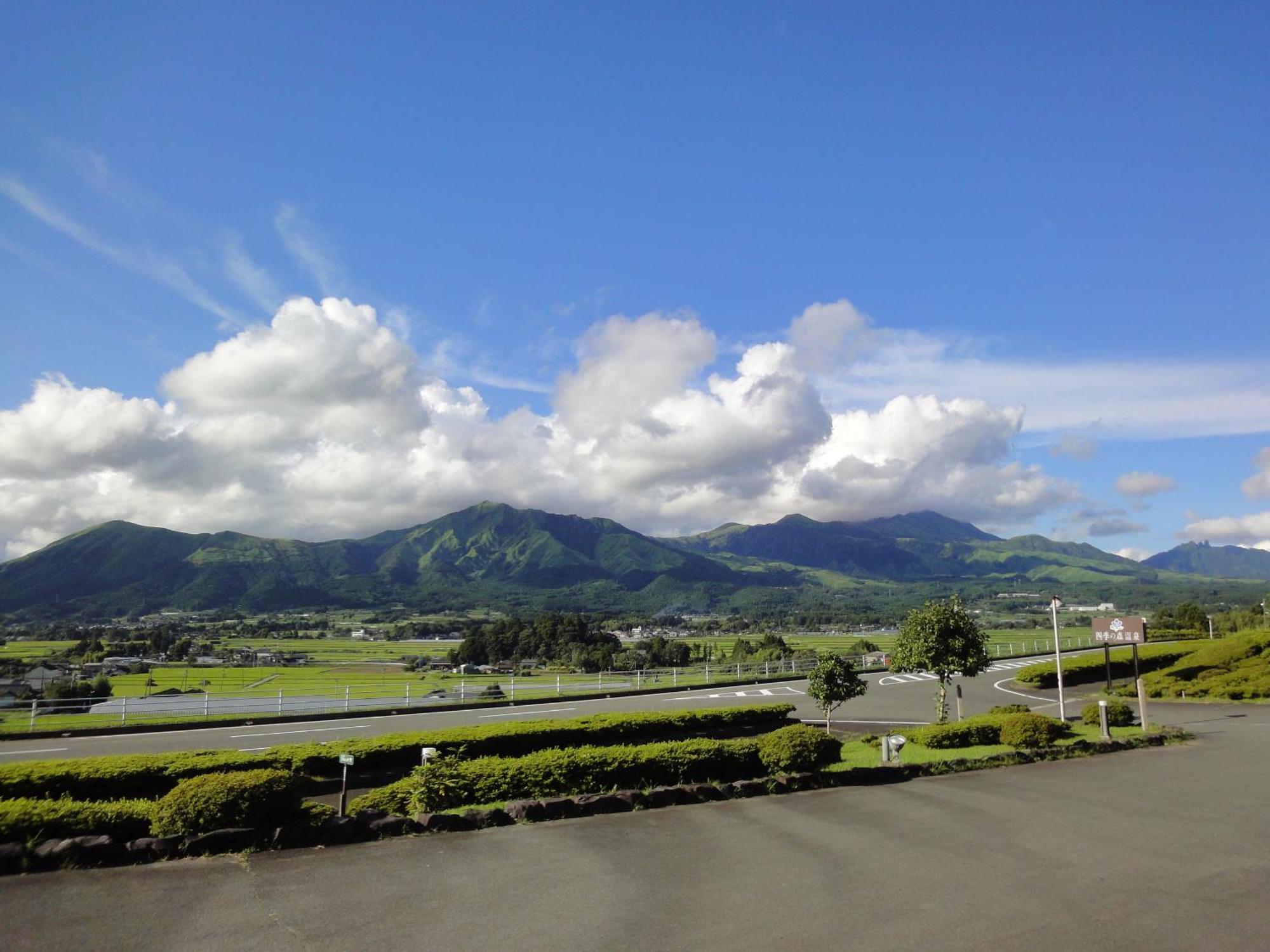 Shikino Mori Hotel Aso Exterior photo